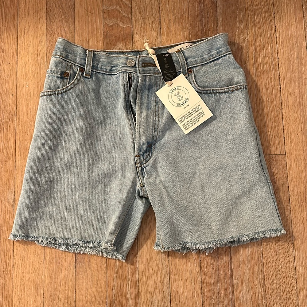 Levi’s Relaxed Fit Longline Shorts, Size XS, Urban Renewal